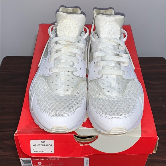 Nike Shoes - Nike Women’s Huarache Sneakers